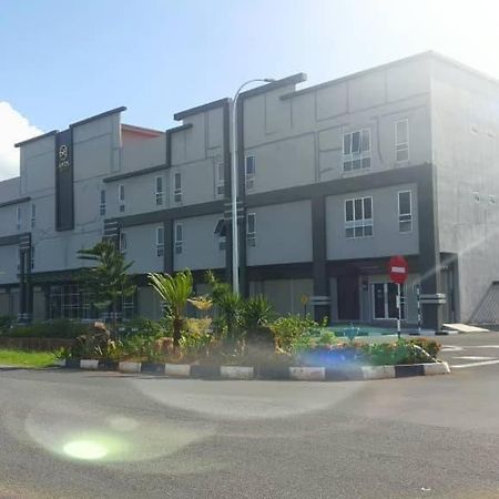 Ants Hotel Kangar Buitenkant foto