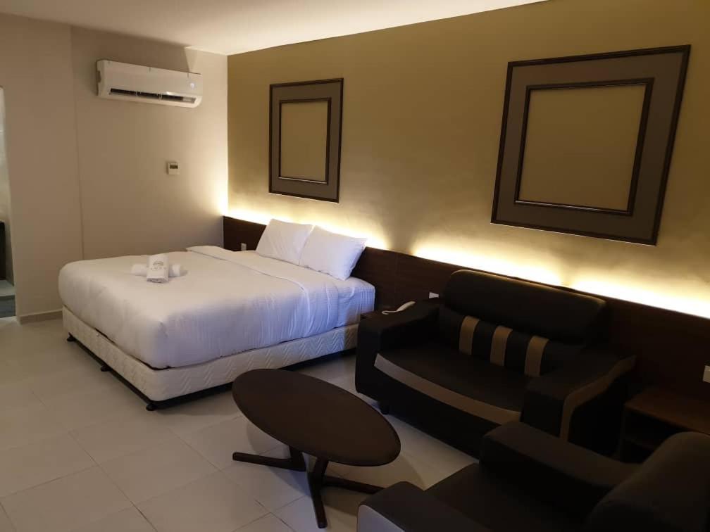 Ants Hotel Kangar Buitenkant foto