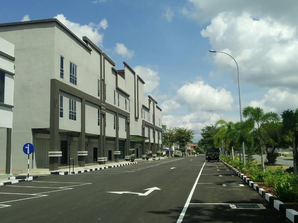 Ants Hotel Kangar Buitenkant foto