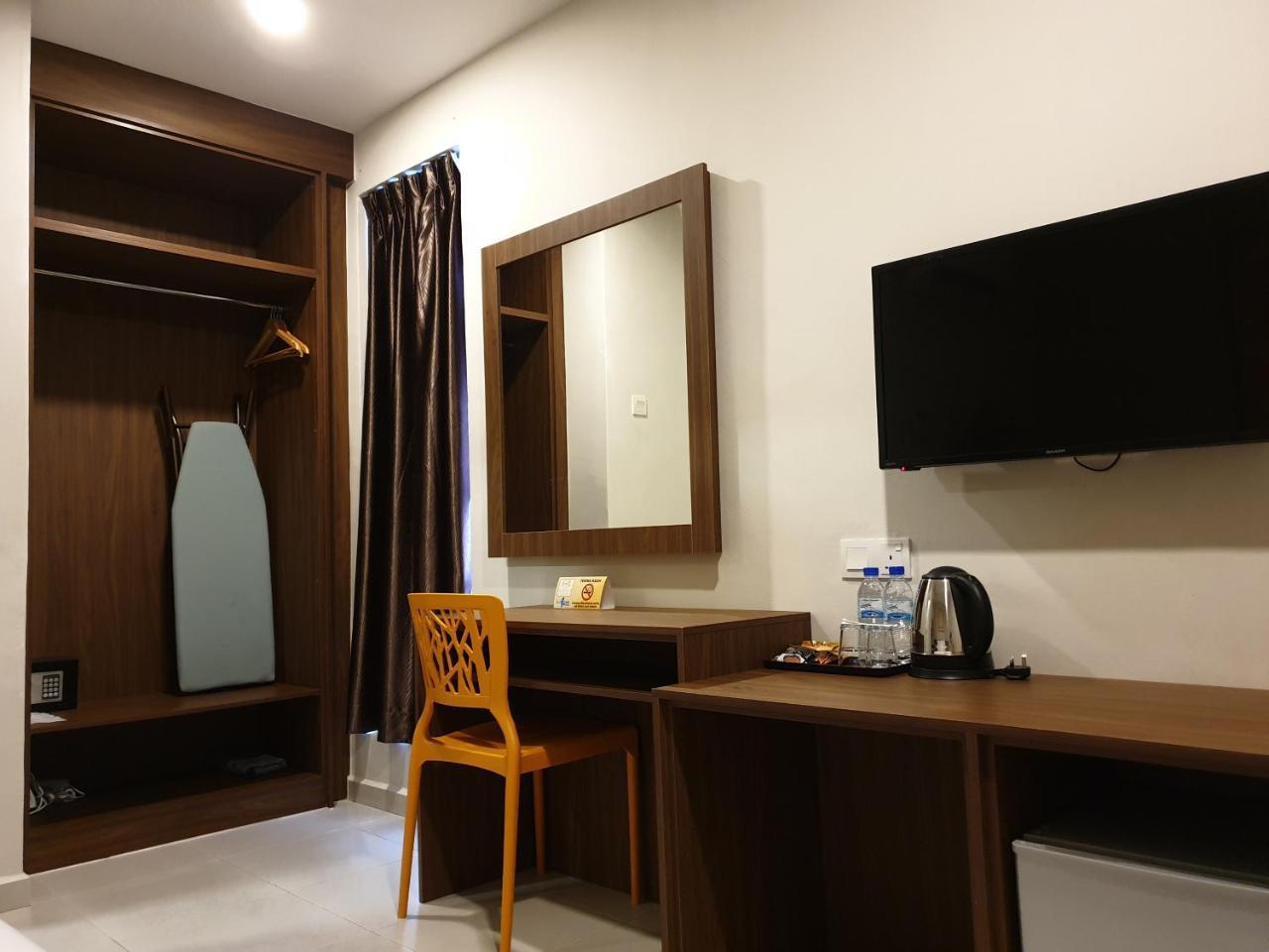 Ants Hotel Kangar Buitenkant foto